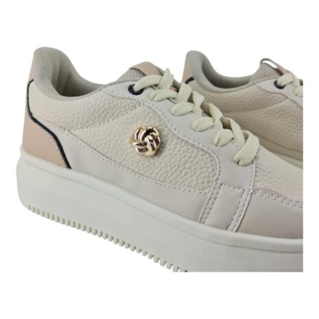 987131841 1748627215458.jpg OFF WHITE