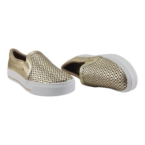 998945533 1761077296302.jpg GOLD