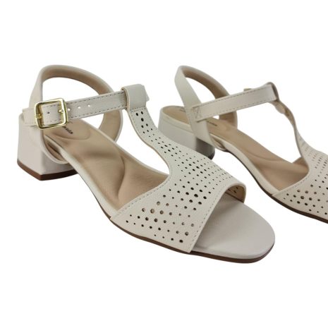 997981080 1765566304792.jpg BRANCO OFF